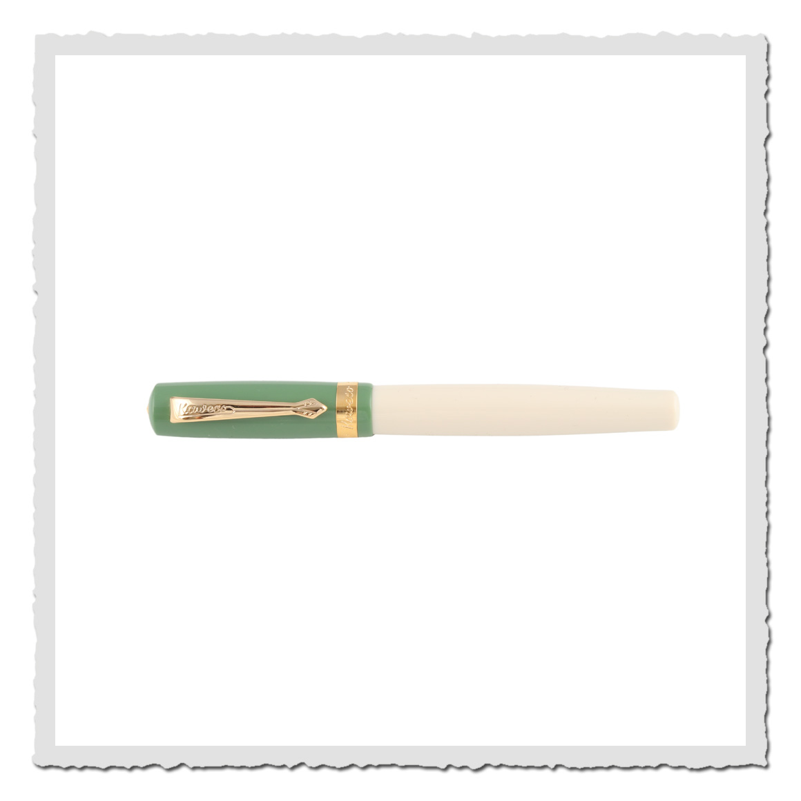 Geschlossener Kaweco Student 60's Swing Füllfederhalter mit grüner Kappe und Clip